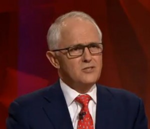 Statsminister Malcolm Turnbull mener at alle australiere bør lese den statlige kommisjonens rapport som kom ut 9 mars.